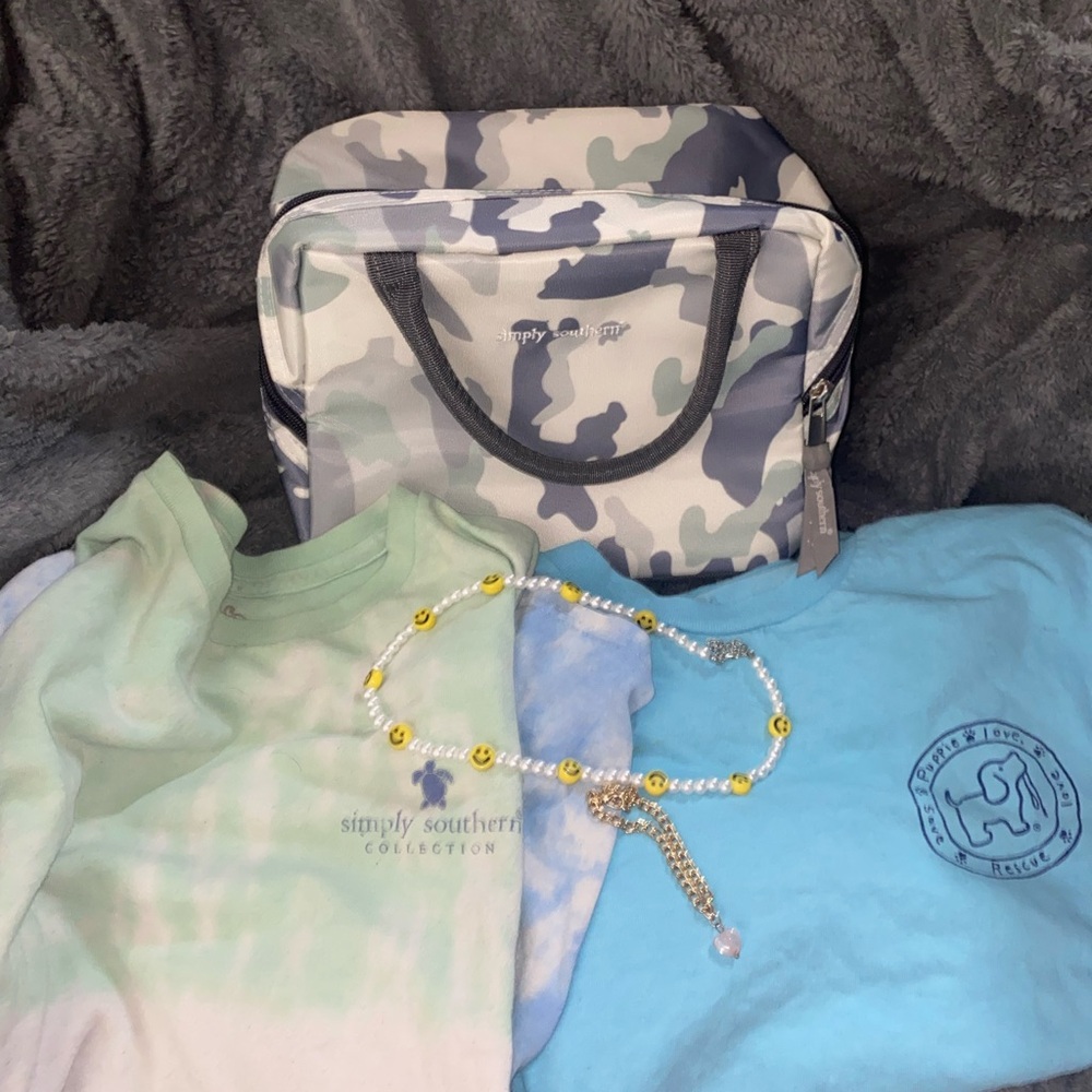 Simply Southern  Camo lunch Bag - Gray and White